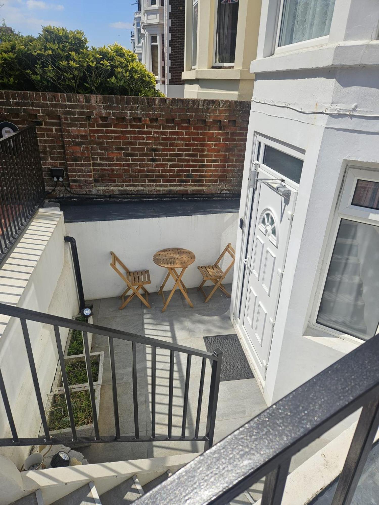 Inn By The Sea, Portsmouth - En Suite Rooms With Sea View Possible, Parking Ev 22Kw Exterior foto